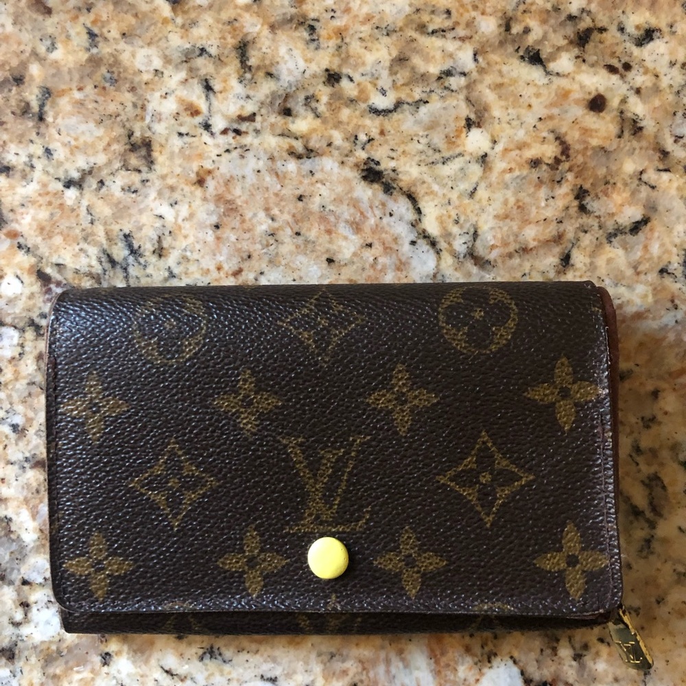 Louis Vuitton Monogram Porte Monnaie Wallet